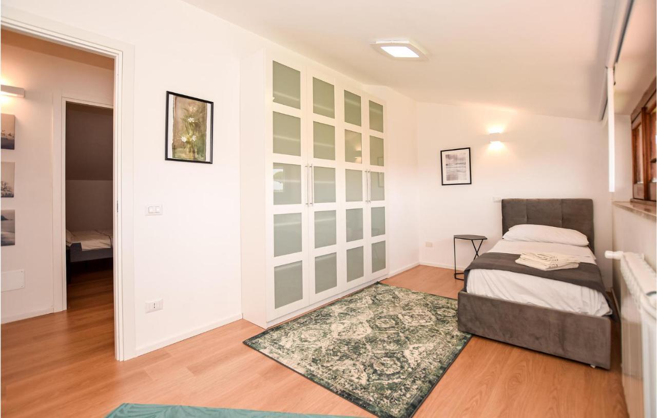 Cozy Home In Anguillara Sabazia With Kitchenette Kültér fotó