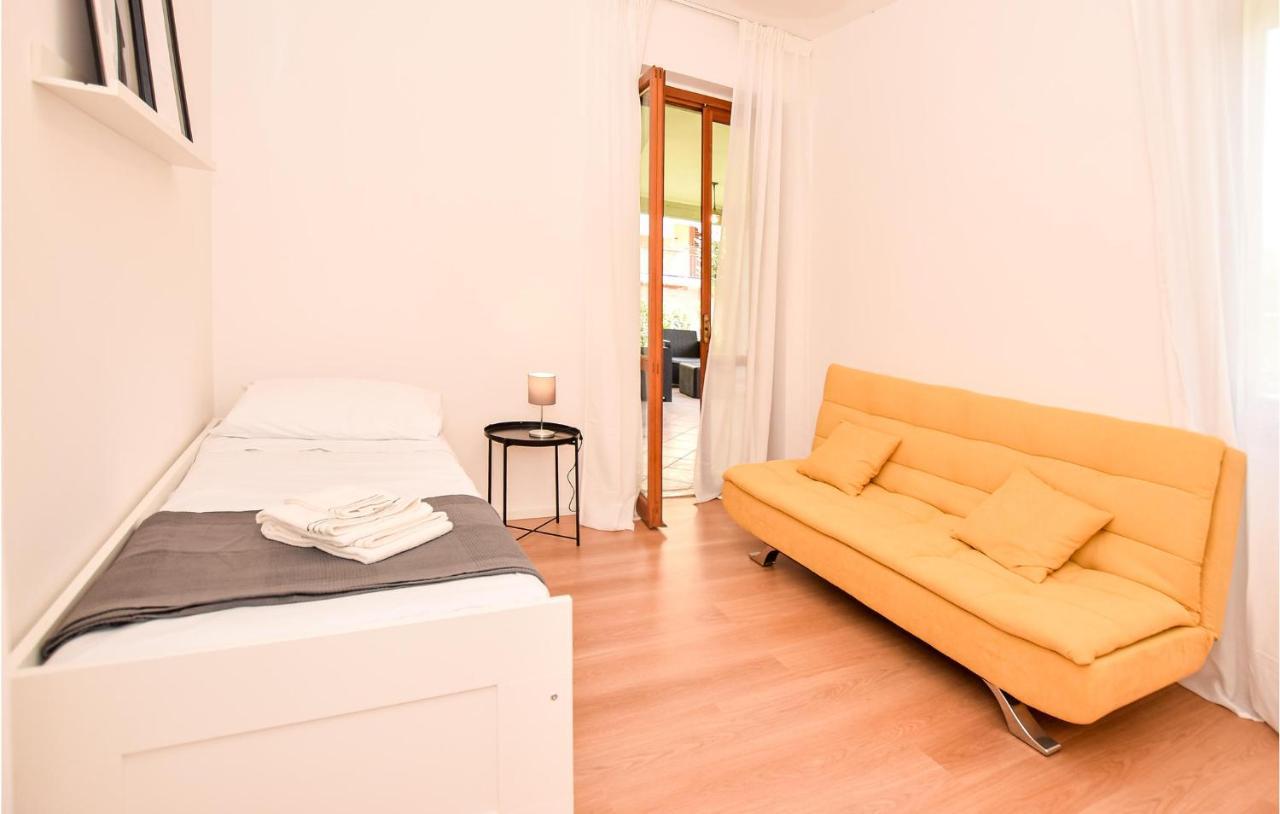 Cozy Home In Anguillara Sabazia With Kitchenette Kültér fotó